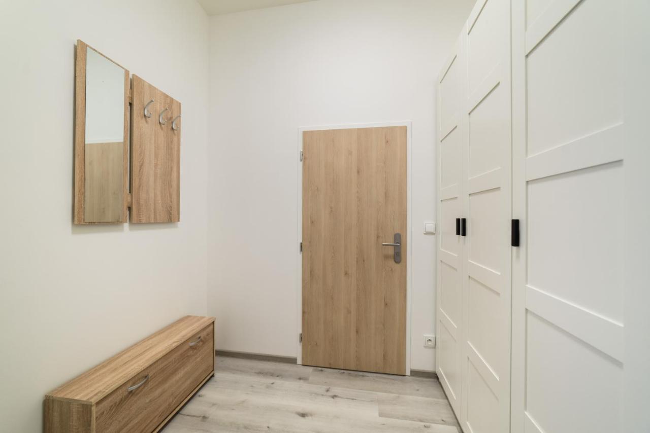 New Apartments Near Dancing House Praga Esterno foto
